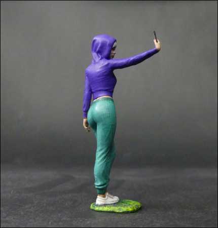 1:18 Selfie Girl - Handgemacht - 3D - Unikate -